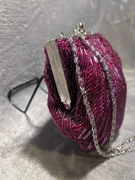 Retro Mini Purple Beaded Shell Bag on Silver Chain - Picture 5 of 13